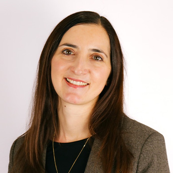 Referentin (vergrößerte Bildansicht wird geöffnet)