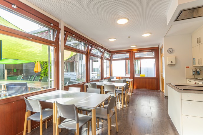 Das Bild zeigt die Küche von Haus 2